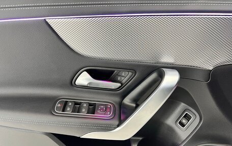 Mercedes-Benz A-Класс, 2022 год, 2 300 000 рублей, 13 фотография