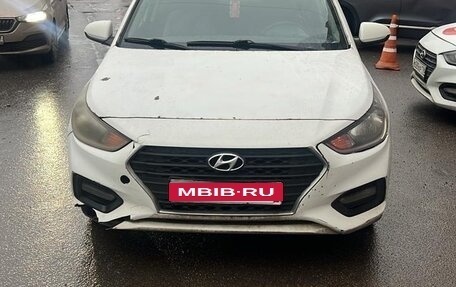 Hyundai Solaris II рестайлинг, 2017 год, 400 000 рублей, 1 фотография