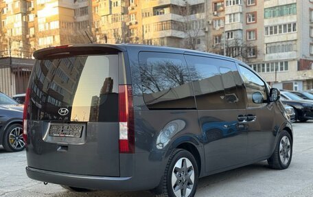 Hyundai Staria, 2022 год, 4 330 000 рублей, 4 фотография