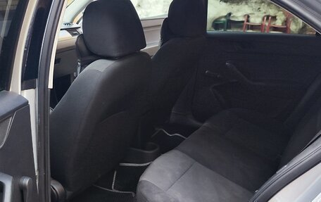 Skoda Rapid I, 2014 год, 750 000 рублей, 12 фотография