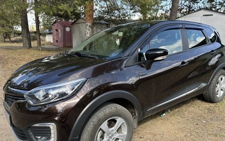 Renault Kaptur I рестайлинг, 2018 год, 1 700 000 рублей, 4 фотография