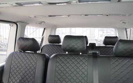 Volkswagen Caravelle T6 рестайлинг, 2021 год, 4 700 000 рублей, 8 фотография