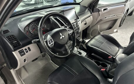 Mitsubishi Pajero Sport II рестайлинг, 2012 год, 1 795 000 рублей, 10 фотография