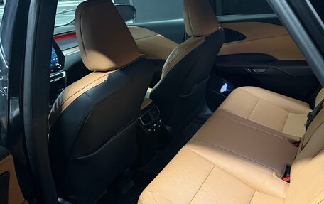 Lexus RX IV рестайлинг, 2023 год, 8 600 000 рублей, 13 фотография