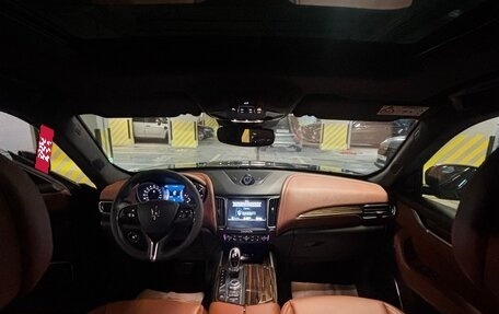 Maserati Levante I, 2017 год, 3 750 000 рублей, 10 фотография