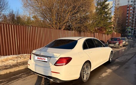 Mercedes-Benz E-Класс, 2018 год, 3 400 000 рублей, 7 фотография