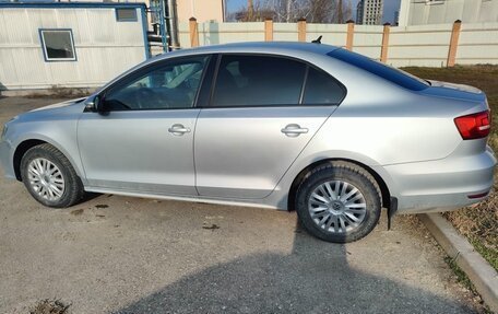 Volkswagen Jetta VI, 2015 год, 900 000 рублей, 3 фотография