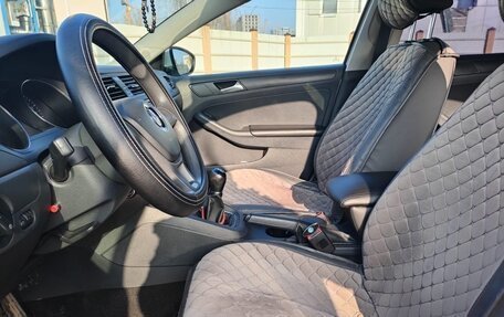 Volkswagen Jetta VI, 2015 год, 900 000 рублей, 12 фотография