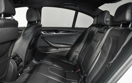 BMW 5 серия, 2019 год, 2 799 000 рублей, 13 фотография