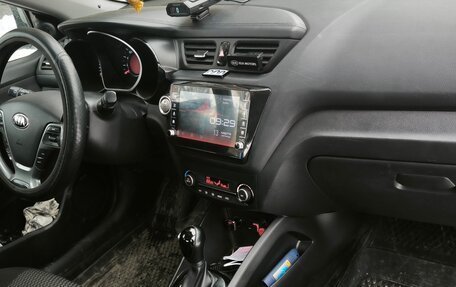 KIA Rio III рестайлинг, 2017 год, 1 300 000 рублей, 18 фотография