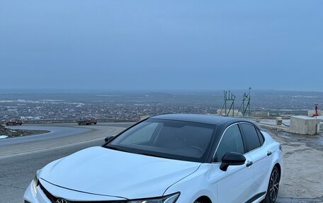 Toyota Camry, 2019 год, 1 800 000 рублей, 4 фотография