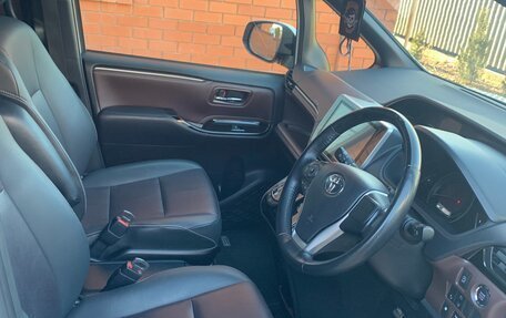 Toyota Esquire I, 2020 год, 2 850 000 рублей, 6 фотография