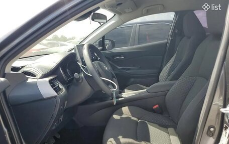 Toyota C-HR I рестайлинг, 2021 год, 2 350 000 рублей, 7 фотография