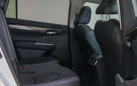 Toyota Highlander, 2026 год, 5 900 000 рублей, 17 фотография