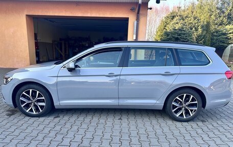 Volkswagen Passat B8 рестайлинг, 2022 год, 2 300 000 рублей, 2 фотография