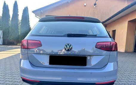 Volkswagen Passat B8 рестайлинг, 2022 год, 2 300 000 рублей, 3 фотография