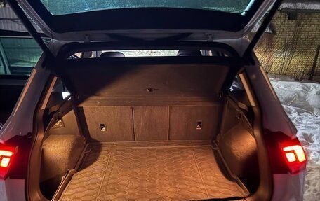 Volkswagen Tiguan II, 2021 год, 2 860 000 рублей, 10 фотография