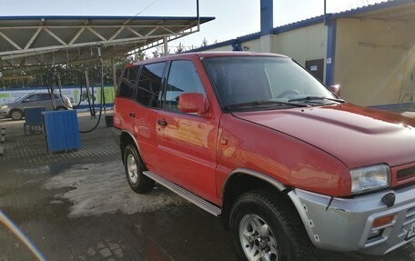 Nissan Terrano II рестайлинг, 1995 год, 410 000 рублей, 3 фотография