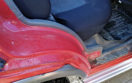 Nissan Terrano II рестайлинг, 1995 год, 410 000 рублей, 18 фотография