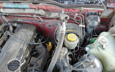 Nissan Terrano II рестайлинг, 1995 год, 410 000 рублей, 34 фотография