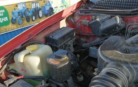 Nissan Terrano II рестайлинг, 1995 год, 410 000 рублей, 32 фотография