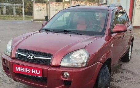 Hyundai Tucson III, 2008 год, 750 000 рублей, 1 фотография