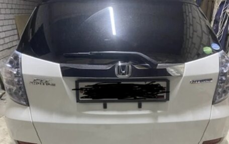 Honda Fit Shuttle I рестайлинг, 2013 год, 1 000 000 рублей, 1 фотография