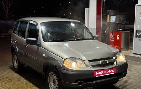 Chevrolet Niva I рестайлинг, 2018 год, 550 000 рублей, 3 фотография