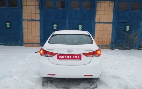 Hyundai Elantra V, 2013 год, 1 100 000 рублей, 26 фотография