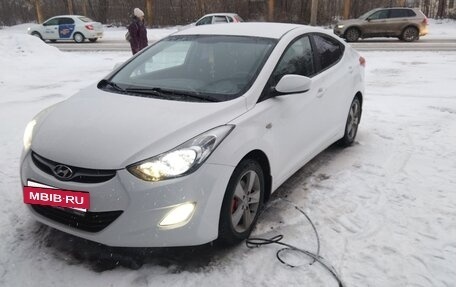 Hyundai Elantra V, 2013 год, 1 100 000 рублей, 31 фотография