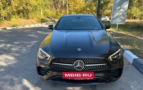 Mercedes-Benz E-Класс, 2021 год, 5 050 000 рублей, 4 фотография