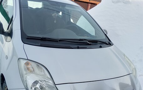 Toyota Yaris III рестайлинг, 2008 год, 630 000 рублей, 5 фотография