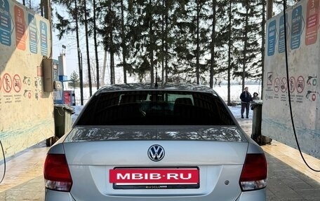 Volkswagen Polo VI (EU Market), 2011 год, 700 000 рублей, 4 фотография