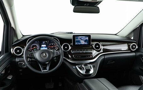 Mercedes-Benz V-Класс, 2017 год, 3 627 077 рублей, 6 фотография