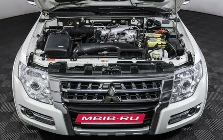 Mitsubishi Pajero IV, 2021 год, 3 990 000 рублей, 9 фотография