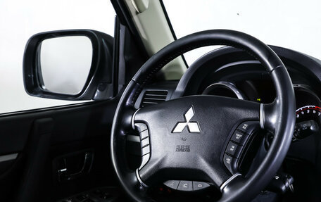 Mitsubishi Pajero IV, 2021 год, 3 990 000 рублей, 17 фотография