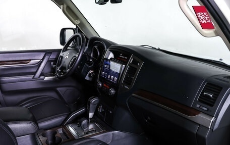 Mitsubishi Pajero IV, 2021 год, 3 990 000 рублей, 11 фотография