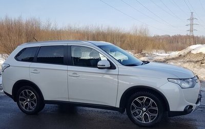 Mitsubishi Outlander III рестайлинг 3, 2014 год, 1 625 000 рублей, 1 фотография