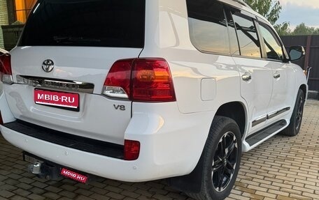 Toyota Land Cruiser 200, 2015 год, 4 400 000 рублей, 1 фотография