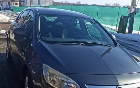 Opel Astra J, 2010 год, 515 000 рублей, 2 фотография