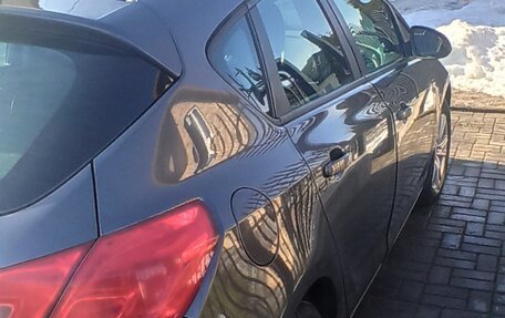 Opel Astra J, 2010 год, 515 000 рублей, 4 фотография