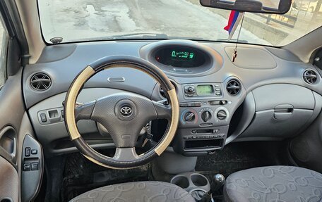 Toyota Yaris I рестайлинг, 2000 год, 295 000 рублей, 6 фотография
