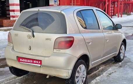 Toyota Yaris I рестайлинг, 2000 год, 295 000 рублей, 2 фотография