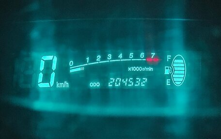 Toyota Yaris I рестайлинг, 2000 год, 295 000 рублей, 15 фотография