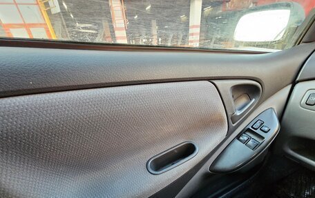 Toyota Yaris I рестайлинг, 2000 год, 295 000 рублей, 12 фотография