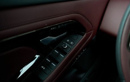 Land Rover Range Rover Evoque II, 2025 год, 6 999 900 рублей, 21 фотография