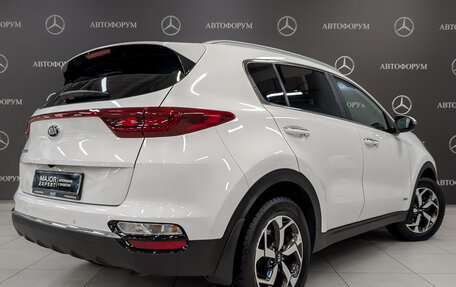 KIA Sportage IV рестайлинг, 2021 год, 2 365 000 рублей, 5 фотография