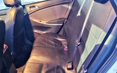 Hyundai Solaris II рестайлинг, 2011 год, 535 000 рублей, 11 фотография