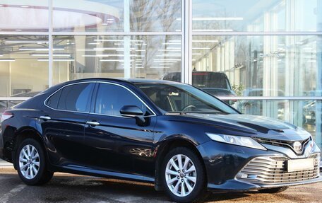 Toyota Camry, 2018 год, 2 450 000 рублей, 1 фотография