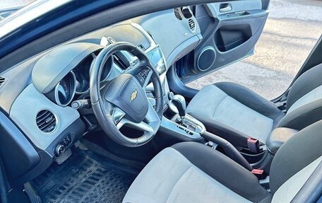 Chevrolet Cruze II, 2012 год, 900 000 рублей, 21 фотография